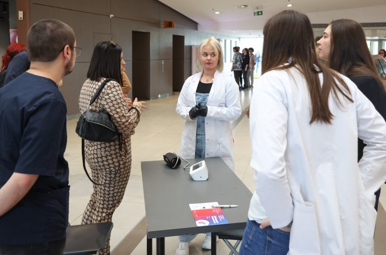 Studenti medicine-14