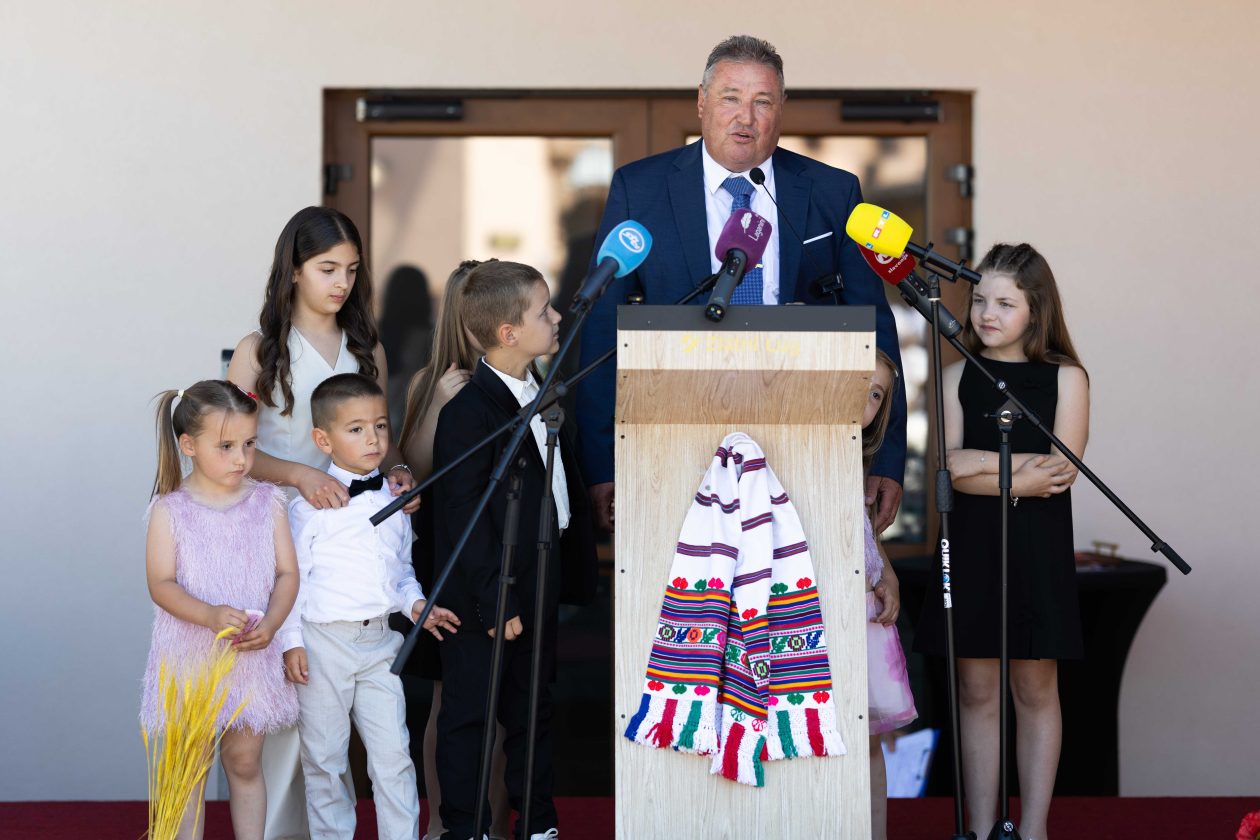 Zlatni lug/Thomas Heinz Pandzic