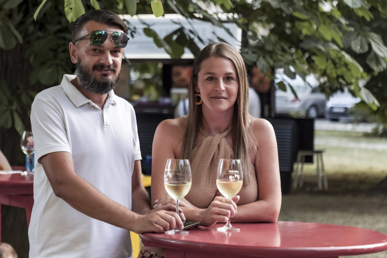 Večer vina i umjetnosti – srpanj 2025.