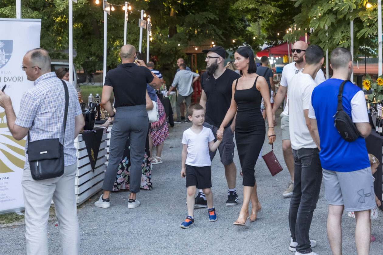 Večer vina i umjetnosti – srpanj 2025.