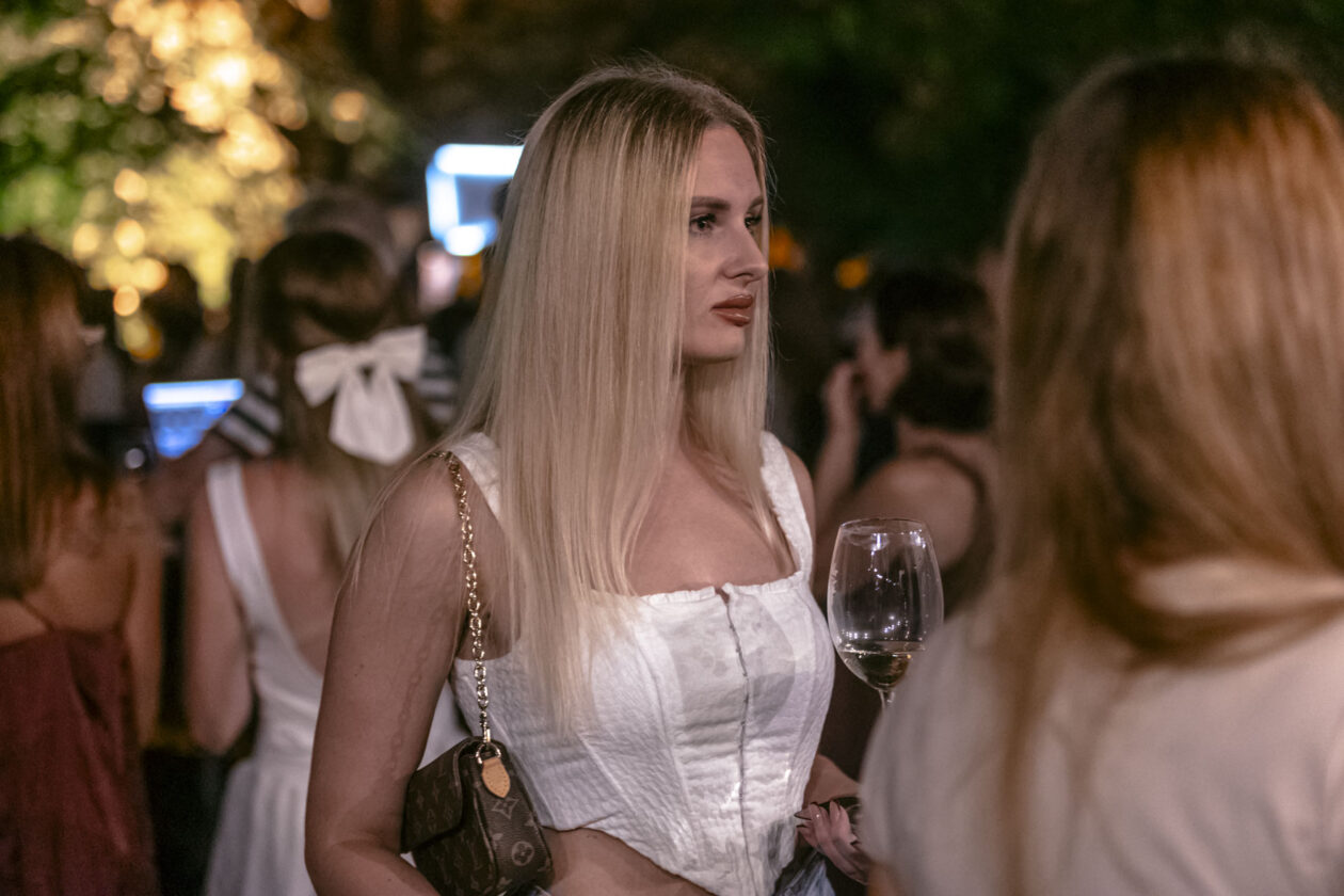 Večer vina i umjetnosti – srpanj 2025.