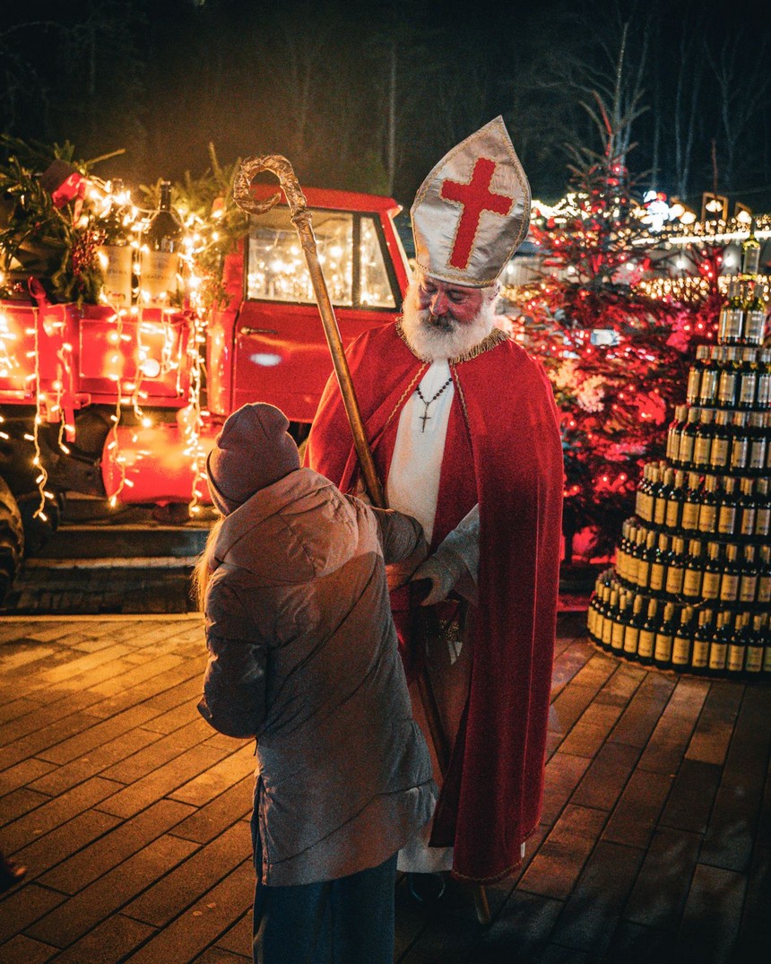 WhatsApp Image 2025-12-08 at 16.54.30 WhatsApp Image 2025-12-08 at 16.54.30