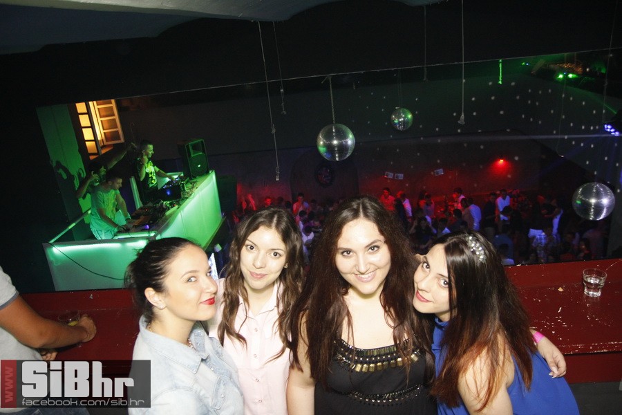 red_carpet_zoran_bastion_46