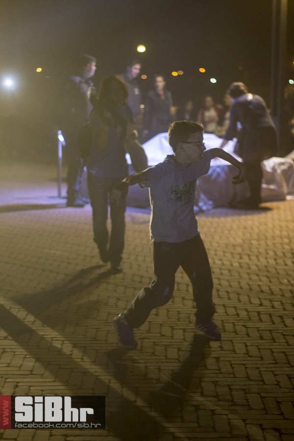 transgeneracijski_party_tvrdja_