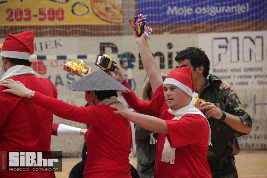 8kafica2012_sibhr13 8kafica2012_sibhr13