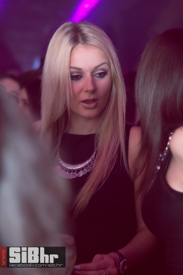 jole_outside_5