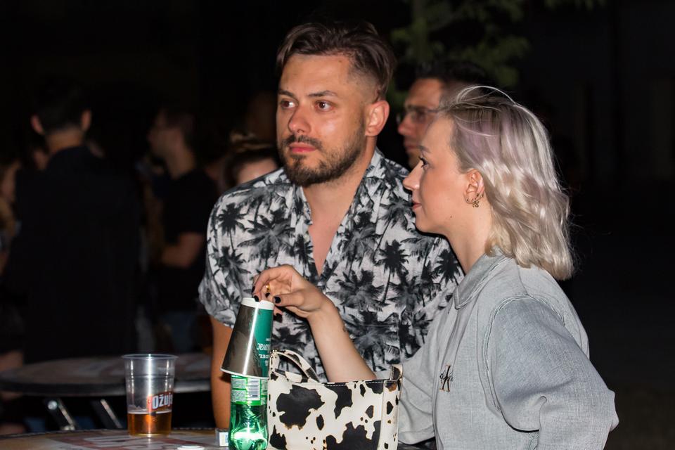Brkovi u dvorištu Stare pekare
