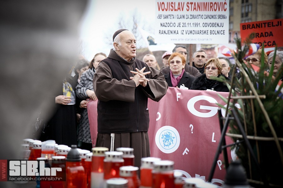 vukovar_prosvjed_protiv_cirilic