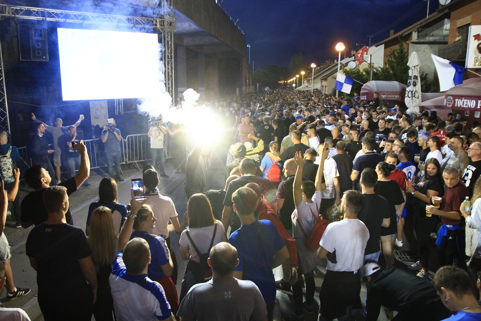 Atmosfera ispred stadiona Osijek – Lokomotiva