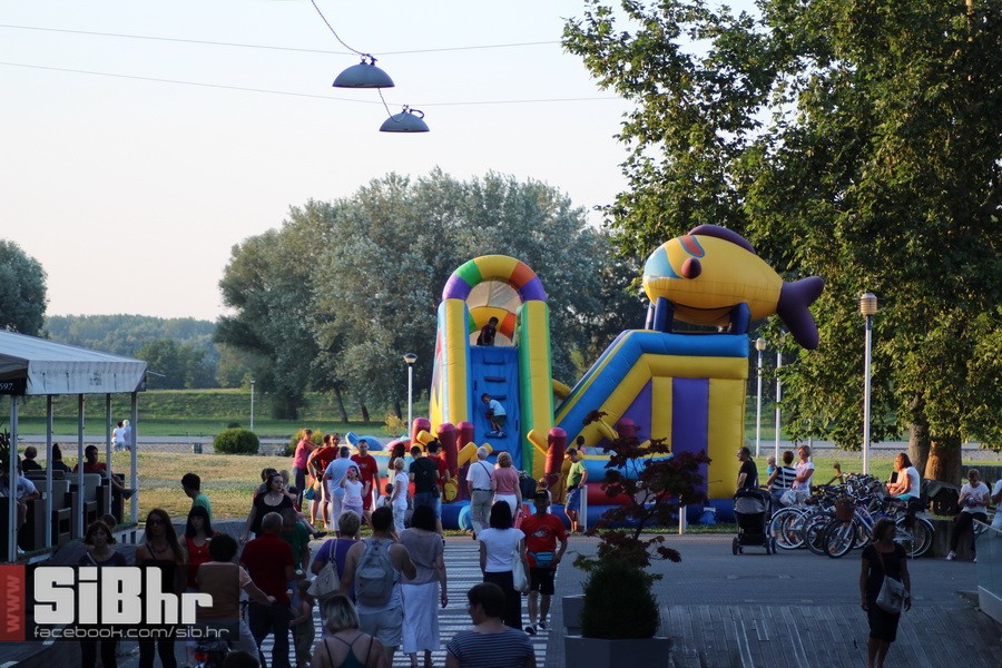 nedjeljna_setnja_gradom_SiBhr_1