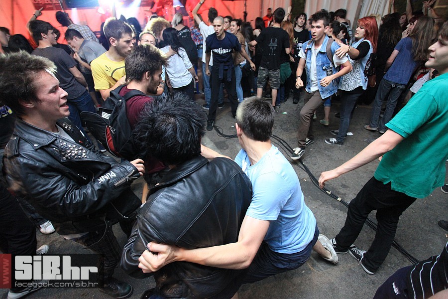oljm_guzva_u_16ercu_03062012_si