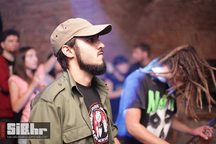 maybeshewill_teatar_27092012_si
