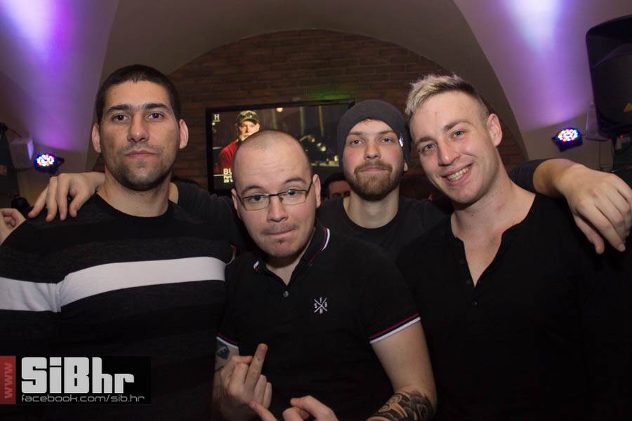fort_pub_2
