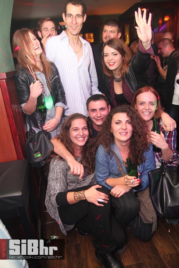 2014_10_12_fortpub_osijek_night