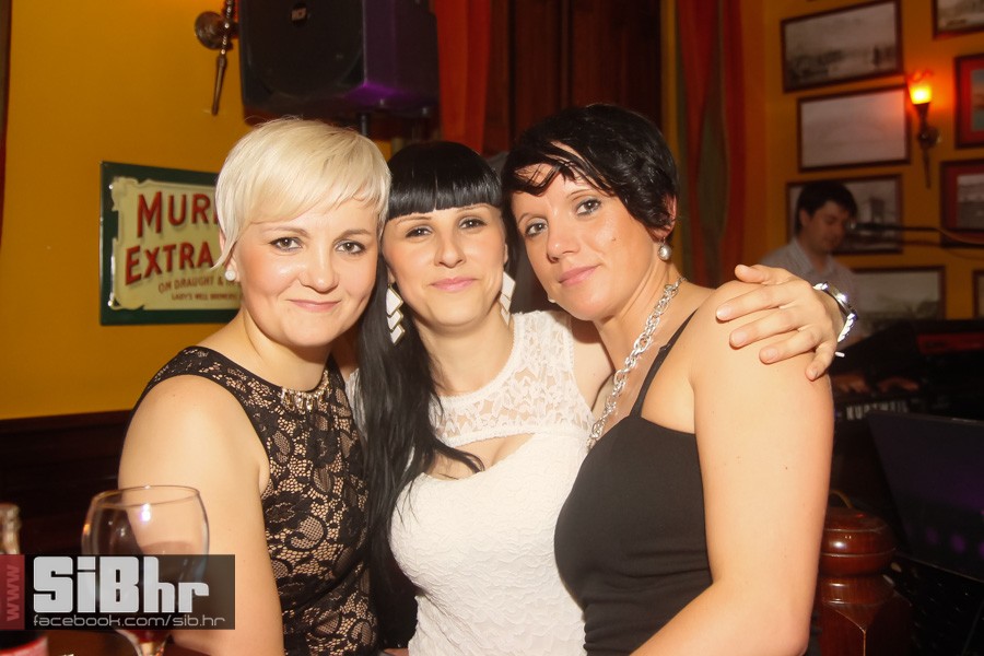 old_bridge_pub_10