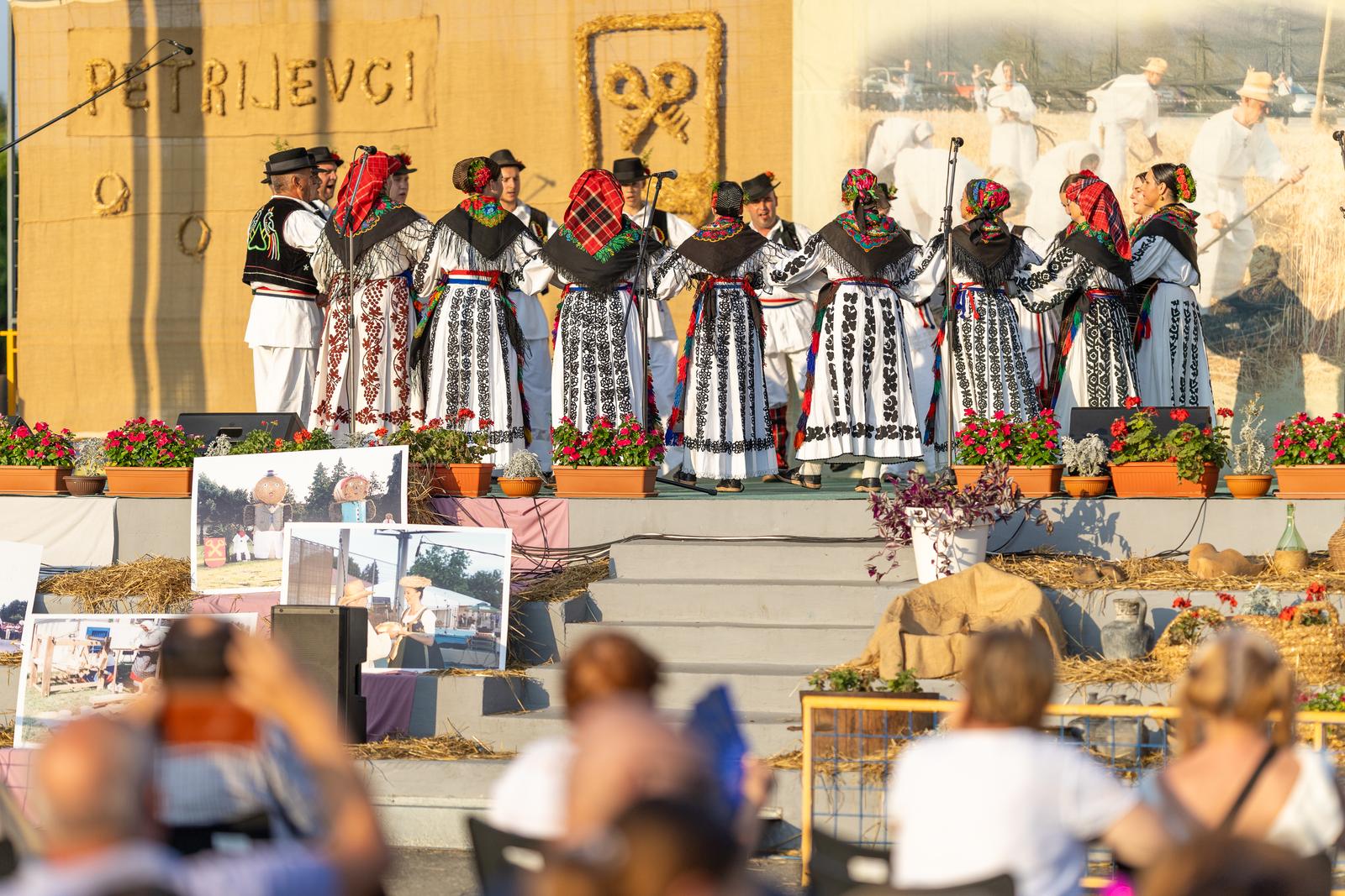Održane jubilarne 30. Petrijevačke žetvene svečanosti