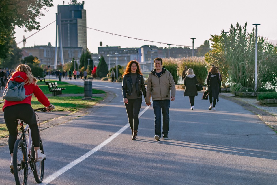 Nedjeljna šetnja promenadom