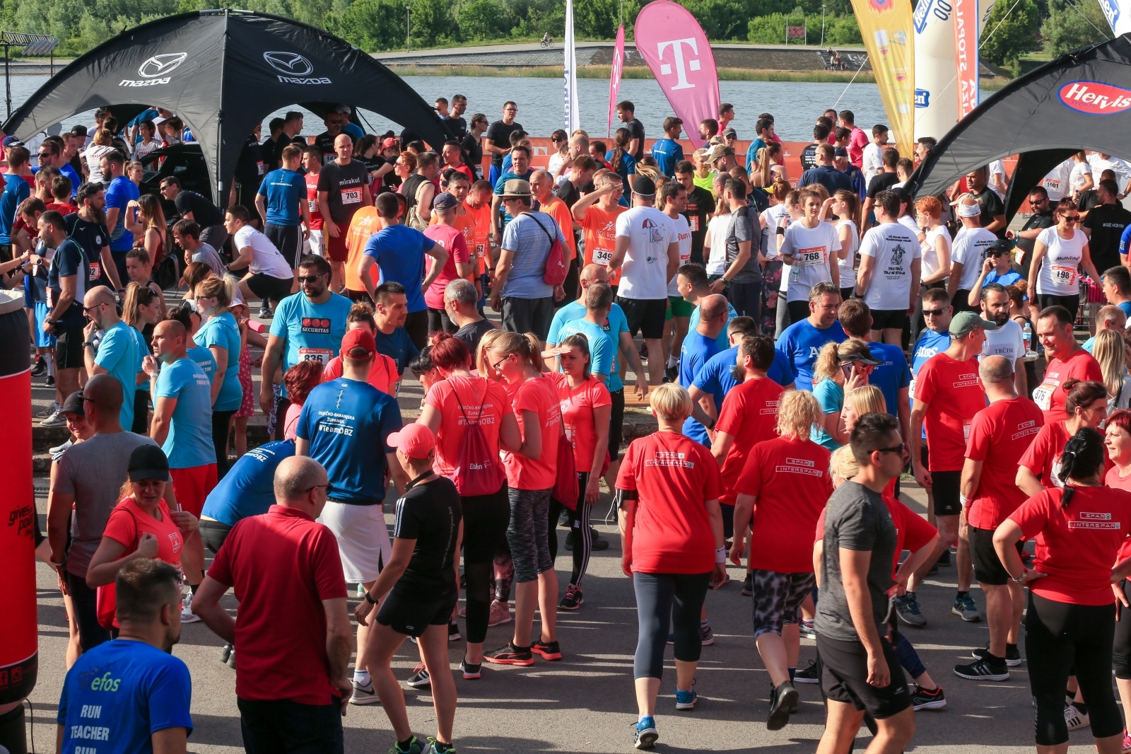 B2B run okupio 1005 trkača u Osijeku B2B run okupio 1005 trkača u Osijeku