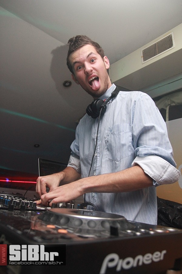 barkaIMG_548625122013 barkaIMG_548625122013