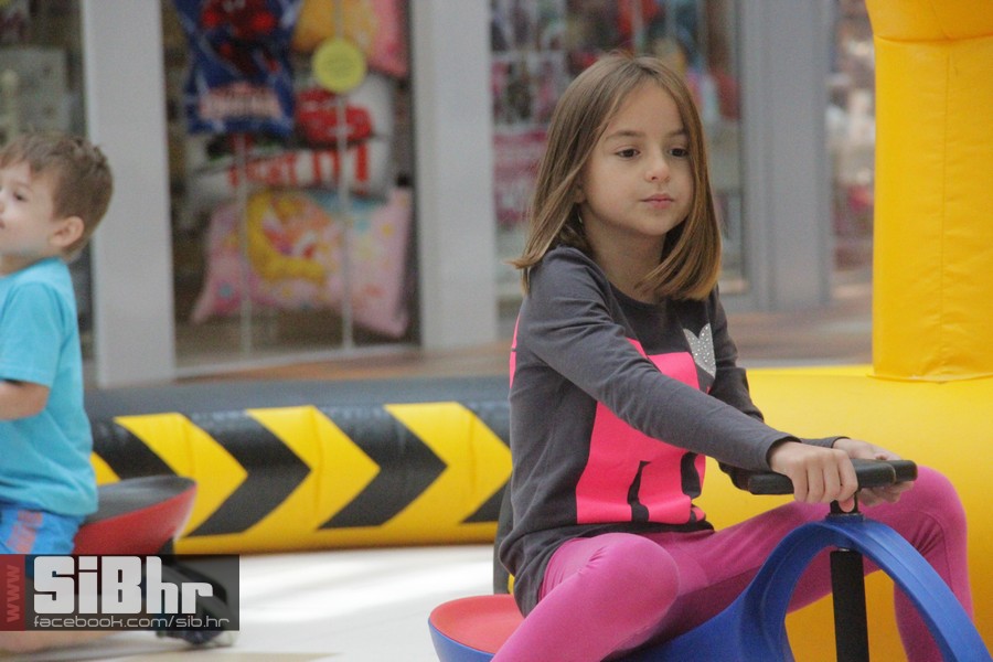 autici_avenue_mall_osijek_30