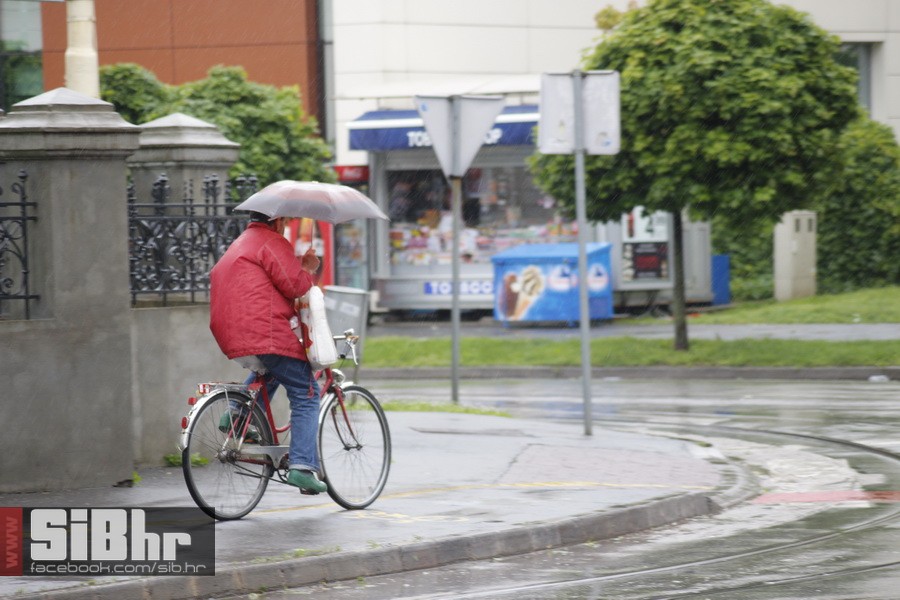 kisa_osijek_SiBhr_30 kisa_osijek_SiBhr_30