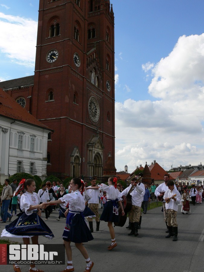mali_djekovacki_vezovi_48