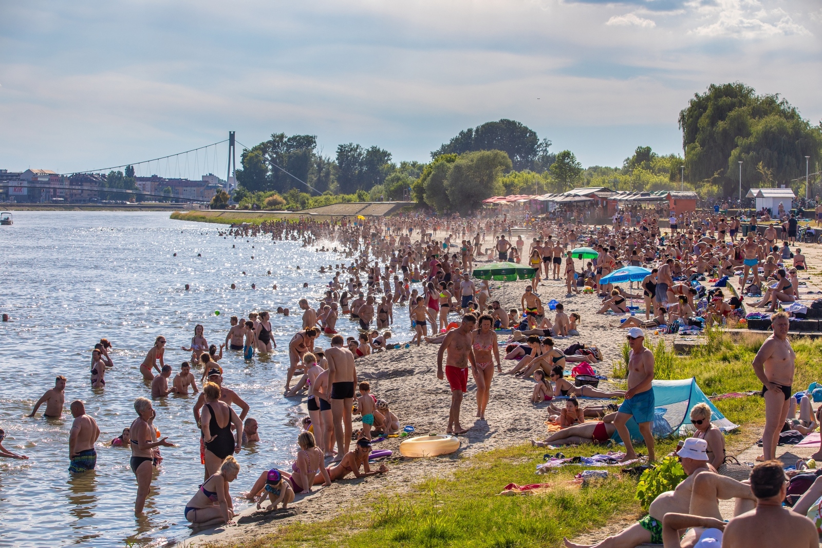 Tisuće Osječana spas od vrućina potražili na Kopiki