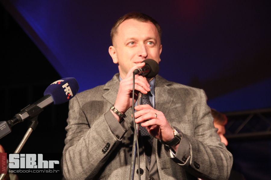 SvecanoOtvorenTrgSlobode_SiBhr_