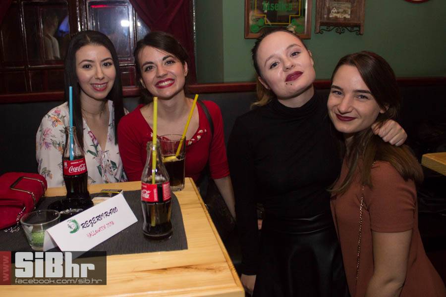 fortpub_halloween_5