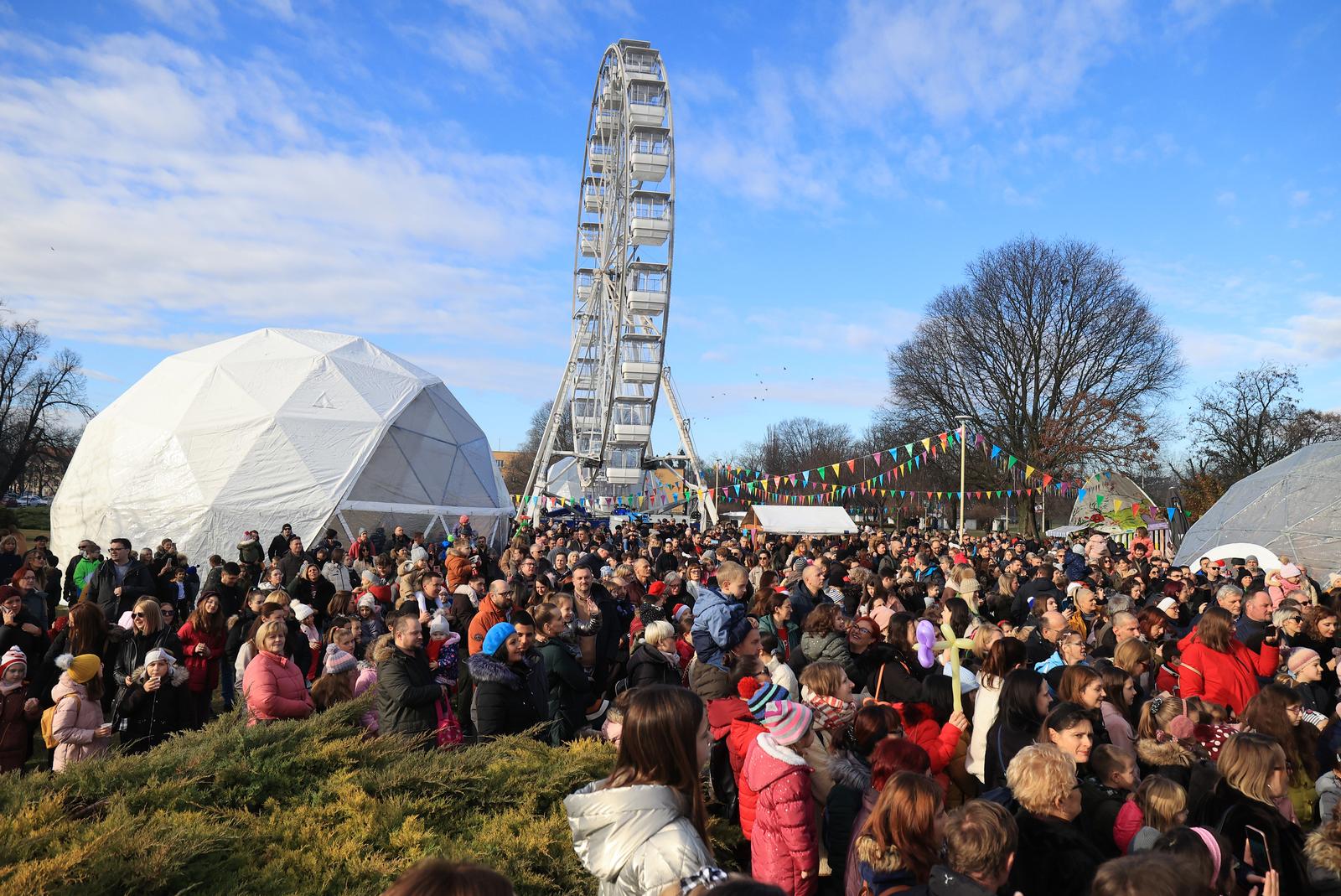 Doček Nove godine uz Miu Dimšić Doček Nove godine uz Miu Dimšić