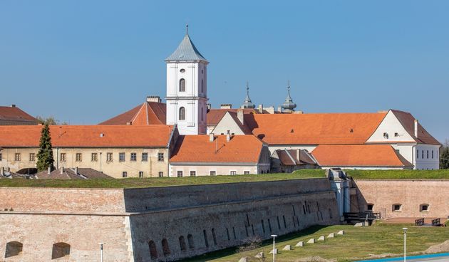 tvrđa tvrđa