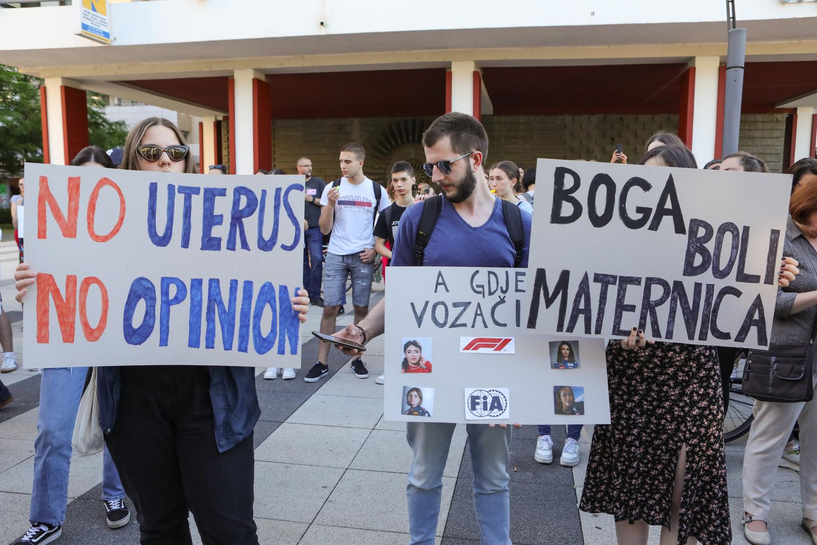 Prosvjed žena na Tregu slobode u Osijeku