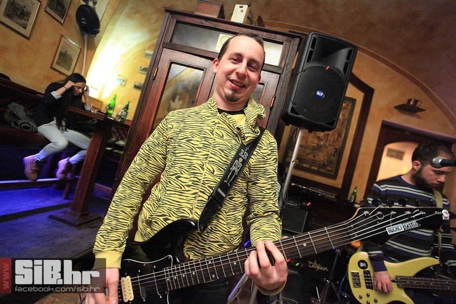 pullover_14032013_sibhr_014 pullover_14032013_sibhr_014