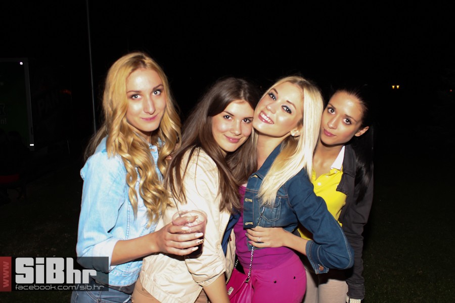 dc_party_2706_SiBhr_4 dc_party_2706_SiBhr_4