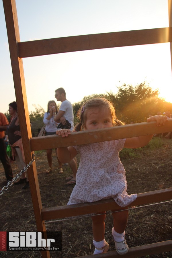 slama_dan_drugi_SiBhr_74 slama_dan_drugi_SiBhr_74