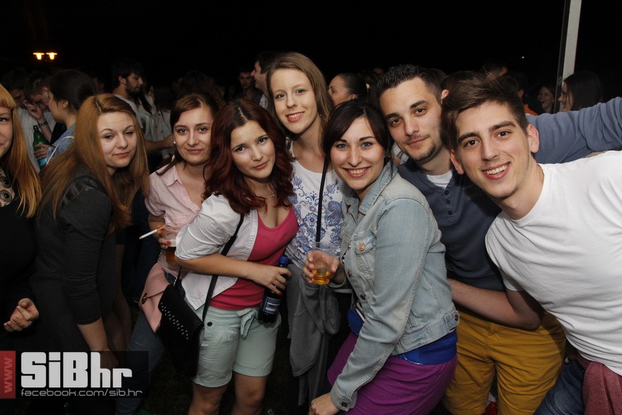 studentska_rostiljada_Mejasi_Si
