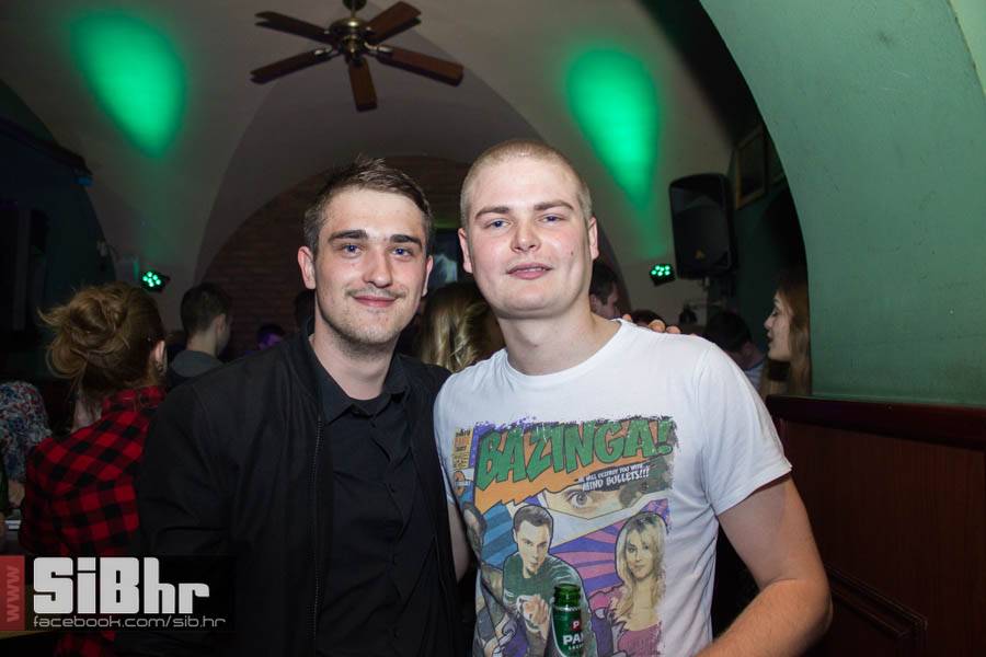 fort_pub_6