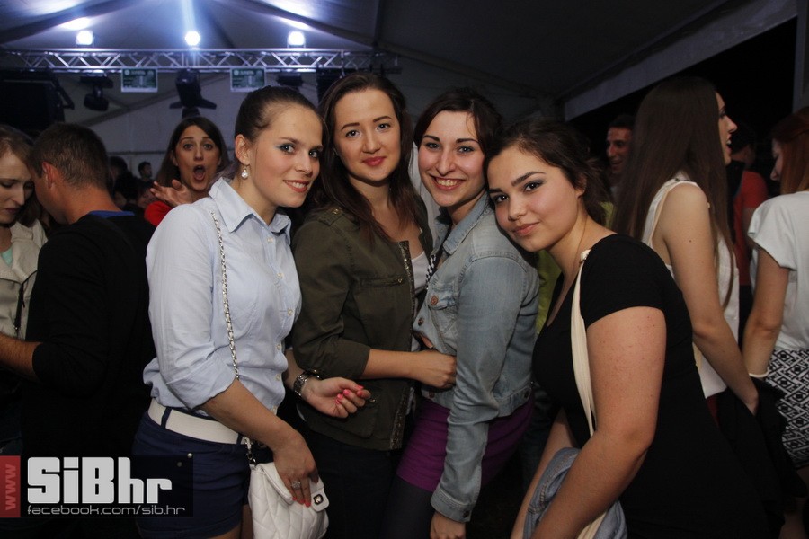 studentska_rostiljada_Mejasi_Si