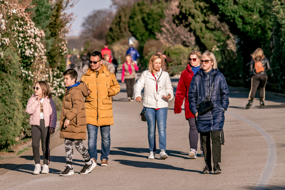 Osječane korona još nije uplašila – promenada puna šetača