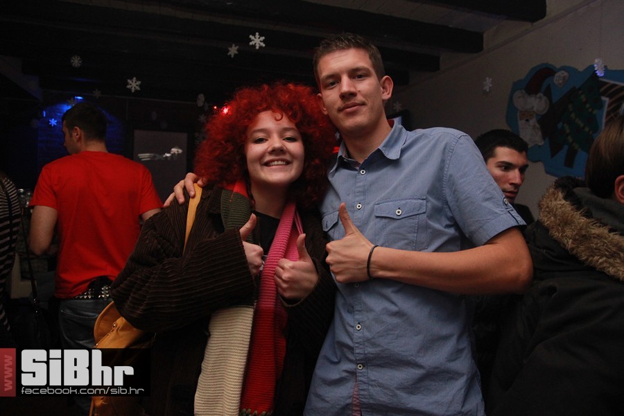 EXITexitIMG_539625122013251213