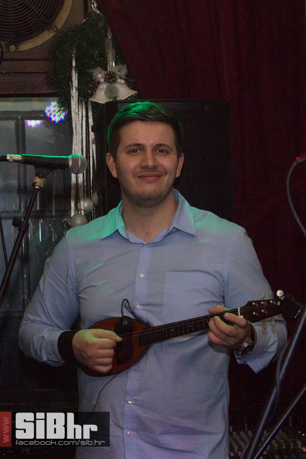 badnjak_u_tvrdji_SiBhr_39