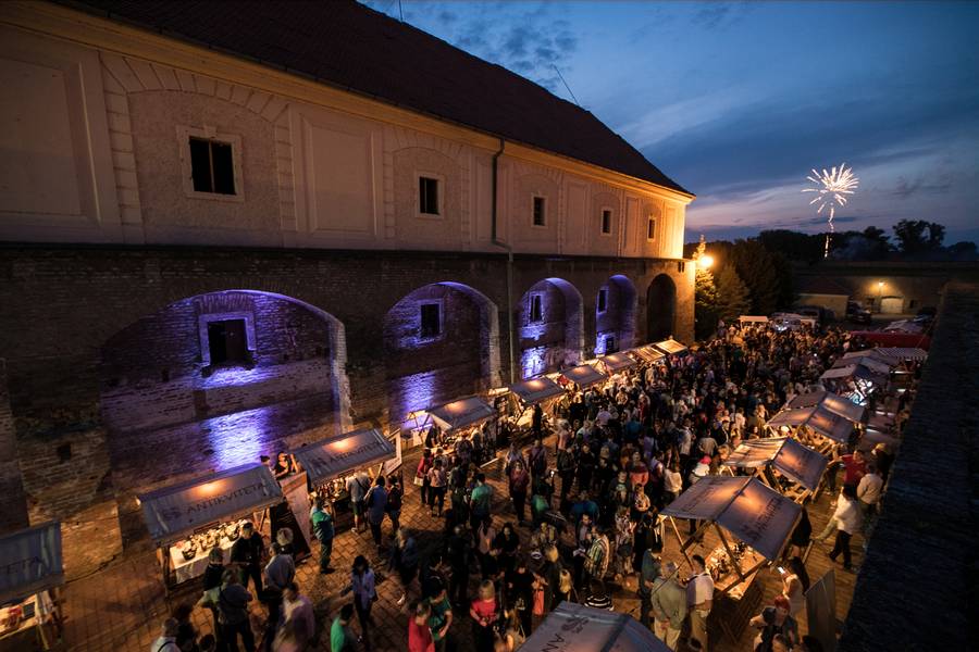 vecer_vina_i_umjetnosti_osijek_