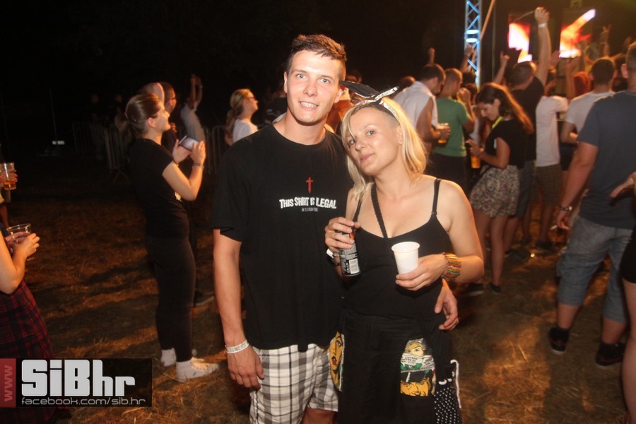 backyard_art_festival_SiBhr_103