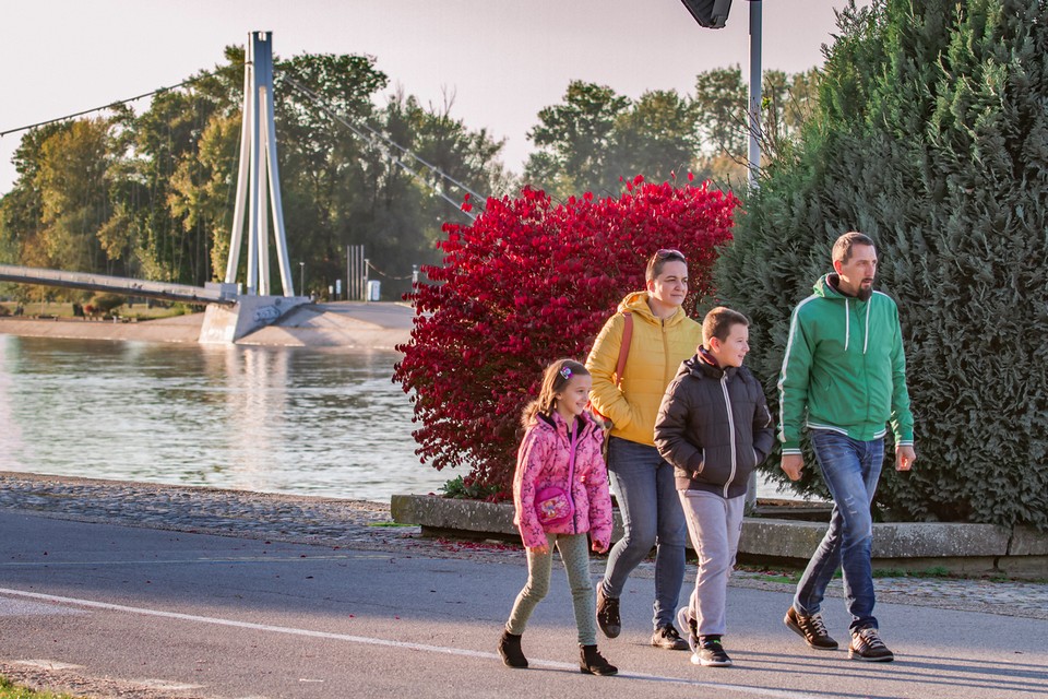Nedjeljna šetnja promenadom