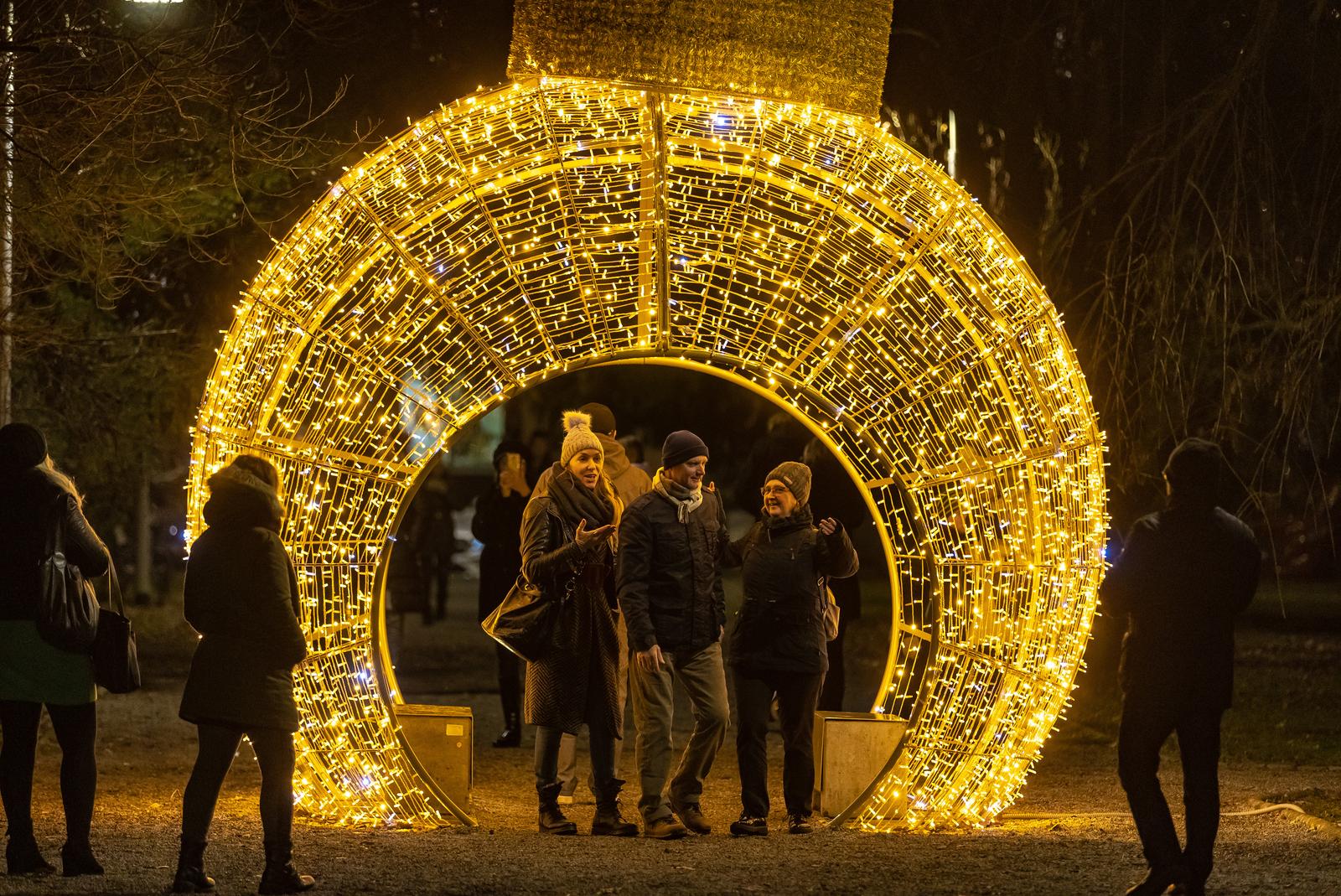 Advent u Osijeku ove godine još sjajniji i čarobniji