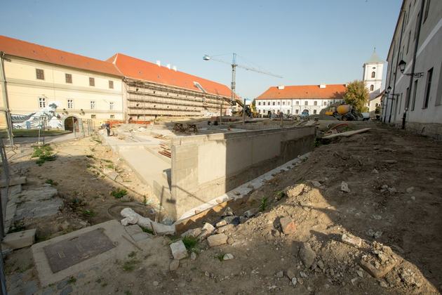rekonstruckija_trga_tvrdja_4