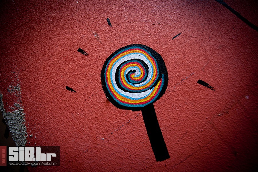 grafiti_prolaz_swan_pub_1207201