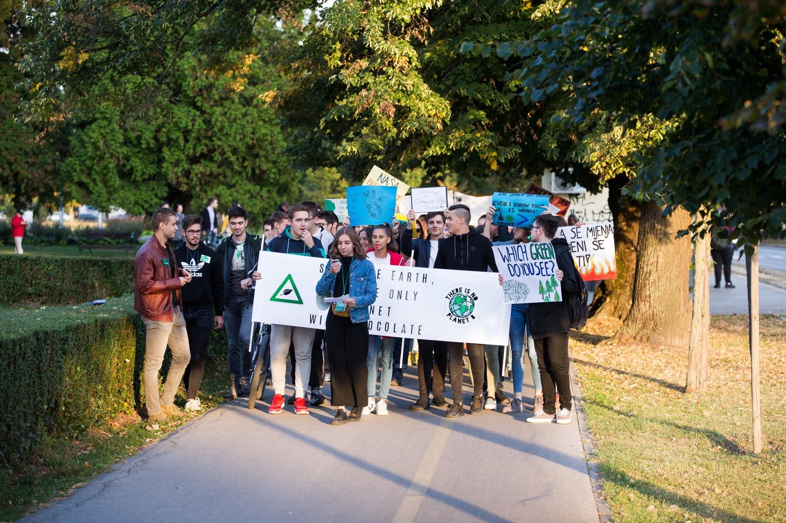 Osijek, 20.9.2019. – Prosvjed srednjoškolaca za spas klime Osijek, 20.9.2019. – Prosvjed srednjoškolaca za spas klime