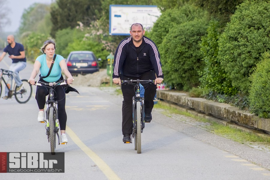 osjecani_u_setnji_gradom_85 osjecani_u_setnji_gradom_85