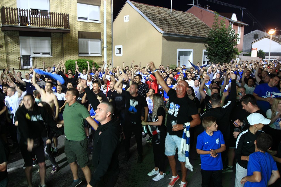 Atmosfera ispred stadiona Osijek – Lokomotiva